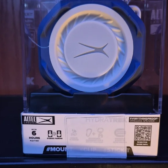 Altec Lansing HydraTrek Blue Portable Speaker - Picture 2 of 4